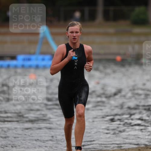14.09.2025 - Stadtparktriathlon Michael Strokosch http://msf.ph/oto/8875806 14.09.2025 13:09:49 Schwimmen 1538 meine-sportfotos.de