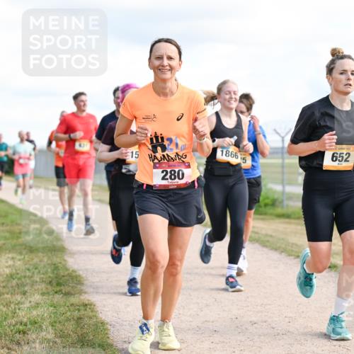 14.09.2025 - Airport Race Dr. Thomas Lammeyer http://msf.ph/oto/8875808 14.09.2025 12:20:37 Laufen 15, 280, 18665, 652 meine-sportfotos.de