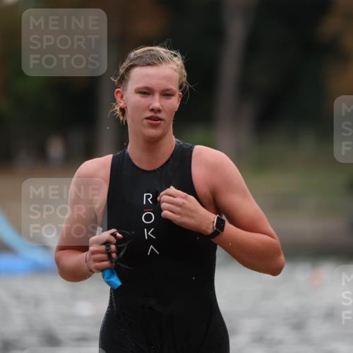 14.09.2025 - Stadtparktriathlon Michael Strokosch http://msf.ph/oto/8875816 14.09.2025 13:09:51 Schwimmen 1538 meine-sportfotos.de