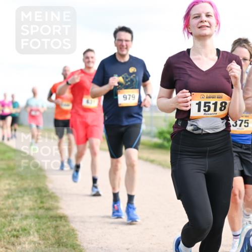 14.09.2025 - Airport Race Dr. Thomas Lammeyer http://msf.ph/oto/8875834 14.09.2025 12:20:39 Laufen 979, 42, 1518, 375, 866 meine-sportfotos.de