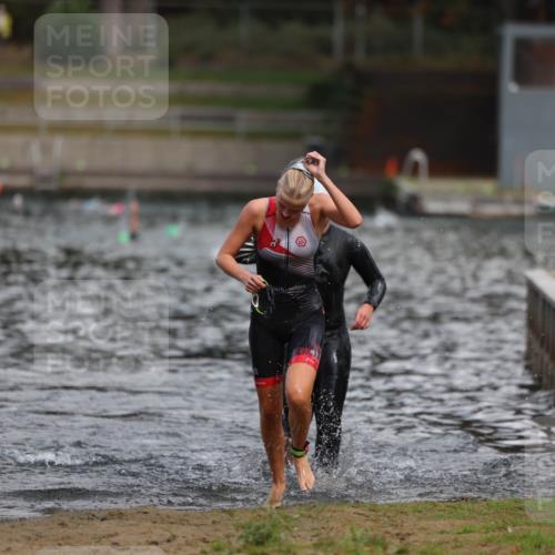 14.09.2025 - Stadtparktriathlon Michael Strokosch http://msf.ph/oto/8875865 14.09.2025 13:10:48 Schwimmen 1531, 1536 meine-sportfotos.de
