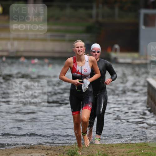 14.09.2025 - Stadtparktriathlon Michael Strokosch http://msf.ph/oto/8875867 14.09.2025 13:10:48 Schwimmen 1531, 1536 meine-sportfotos.de