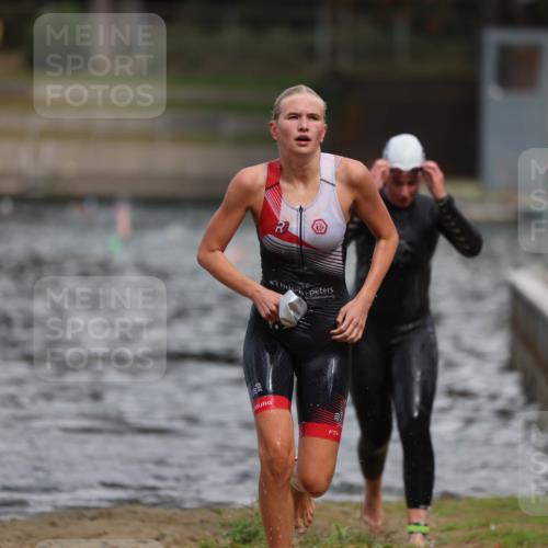 14.09.2025 - Stadtparktriathlon Michael Strokosch http://msf.ph/oto/8875873 14.09.2025 13:10:50 Schwimmen 1531, 1536 meine-sportfotos.de