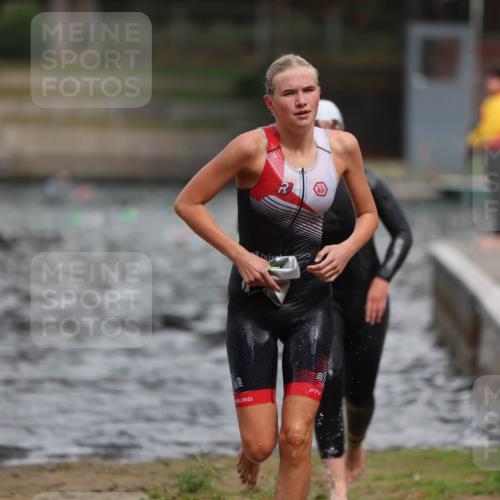 14.09.2025 - Stadtparktriathlon Michael Strokosch http://msf.ph/oto/8875875 14.09.2025 13:10:50 Schwimmen 1531, 1536 meine-sportfotos.de