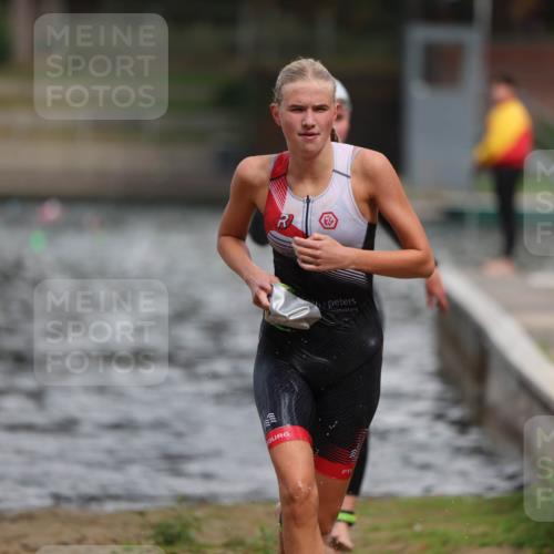 14.09.2025 - Stadtparktriathlon Michael Strokosch http://msf.ph/oto/8875876 14.09.2025 13:10:50 Schwimmen 1531, 1536 meine-sportfotos.de