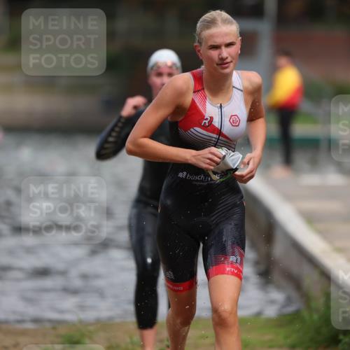 14.09.2025 - Stadtparktriathlon Michael Strokosch http://msf.ph/oto/8875878 14.09.2025 13:10:50 Schwimmen 1531, 1536 meine-sportfotos.de
