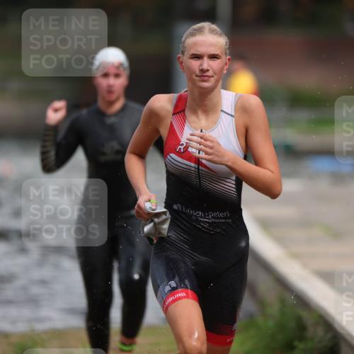14.09.2025 - Stadtparktriathlon Michael Strokosch http://msf.ph/oto/8875879 14.09.2025 13:10:51 Schwimmen 1531, 1536 meine-sportfotos.de