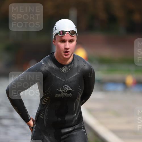 14.09.2025 - Stadtparktriathlon Michael Strokosch http://msf.ph/oto/8875888 14.09.2025 13:10:53 Schwimmen 1531, 1536 meine-sportfotos.de