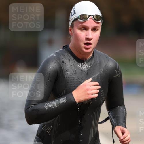 14.09.2025 - Stadtparktriathlon Michael Strokosch http://msf.ph/oto/8875891 14.09.2025 13:10:53 Schwimmen 1531, 1536 meine-sportfotos.de