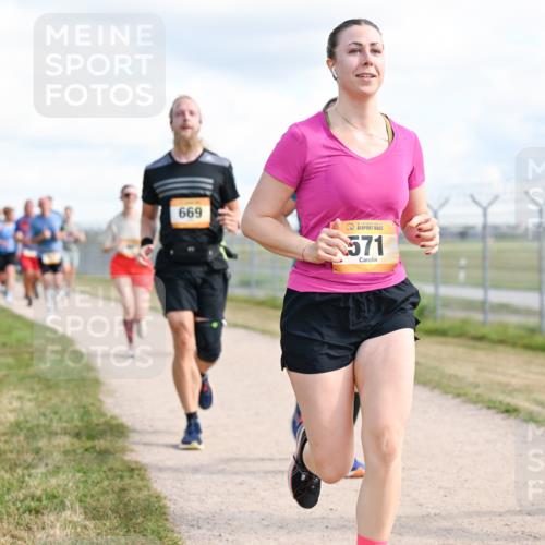 14.09.2025 - Airport Race Dr. Thomas Lammeyer http://msf.ph/oto/8875963 14.09.2025 12:20:46 Laufen 669, 571 meine-sportfotos.de