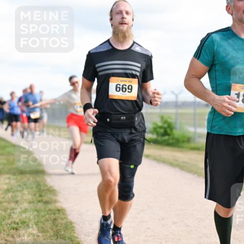 14.09.2025 - Airport Race Dr. Thomas Lammeyer http://msf.ph/oto/8875980 14.09.2025 12:20:47 Laufen 669, 1859 meine-sportfotos.de