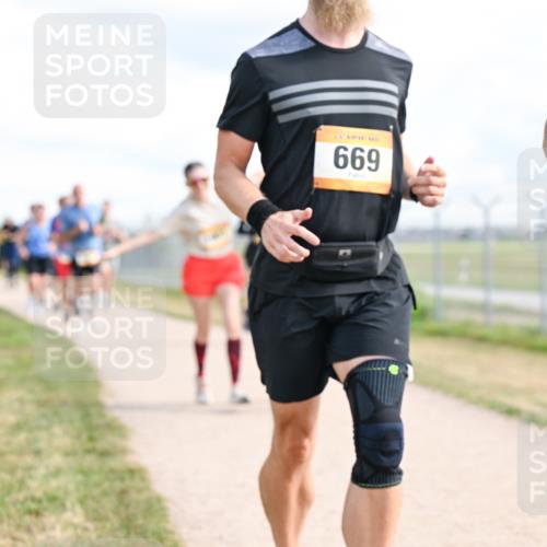14.09.2025 - Airport Race Dr. Thomas Lammeyer http://msf.ph/oto/8875988 14.09.2025 12:20:48 Laufen 669 meine-sportfotos.de