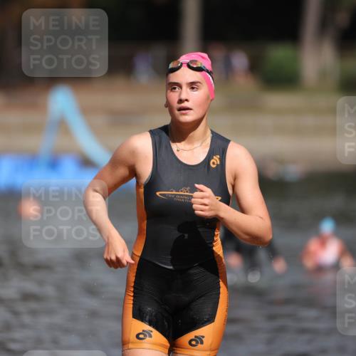 14.09.2025 - Stadtparktriathlon Michael Strokosch http://msf.ph/oto/8875994 14.09.2025 13:12:17 Schwimmen 1532, 1534, 1539 meine-sportfotos.de