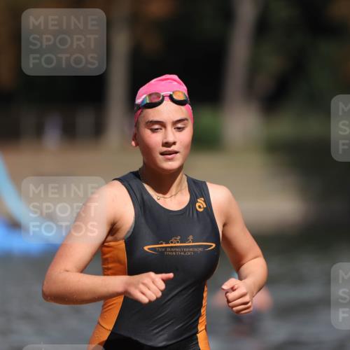 14.09.2025 - Stadtparktriathlon Michael Strokosch http://msf.ph/oto/8875997 14.09.2025 13:12:17 Schwimmen 1532, 1534, 1539 meine-sportfotos.de