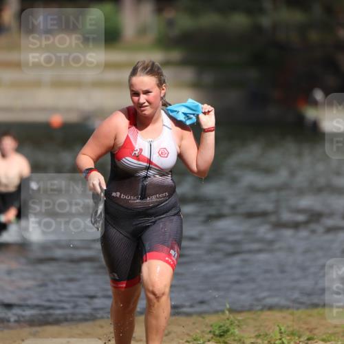 14.09.2025 - Stadtparktriathlon Michael Strokosch http://msf.ph/oto/8876015 14.09.2025 13:12:28 Schwimmen 1534, 1539, 1554 meine-sportfotos.de