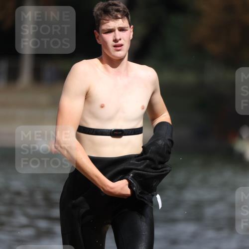 14.09.2025 - Stadtparktriathlon Michael Strokosch http://msf.ph/oto/8876038 14.09.2025 13:12:38 Schwimmen 1554 meine-sportfotos.de