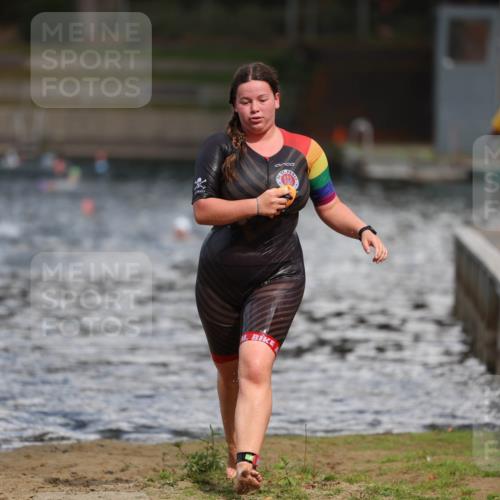 14.09.2025 - Stadtparktriathlon Michael Strokosch http://msf.ph/oto/8876052 14.09.2025 13:14:38 Schwimmen 1528 meine-sportfotos.de