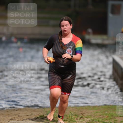 14.09.2025 - Stadtparktriathlon Michael Strokosch http://msf.ph/oto/8876053 14.09.2025 13:14:38 Schwimmen 1528 meine-sportfotos.de