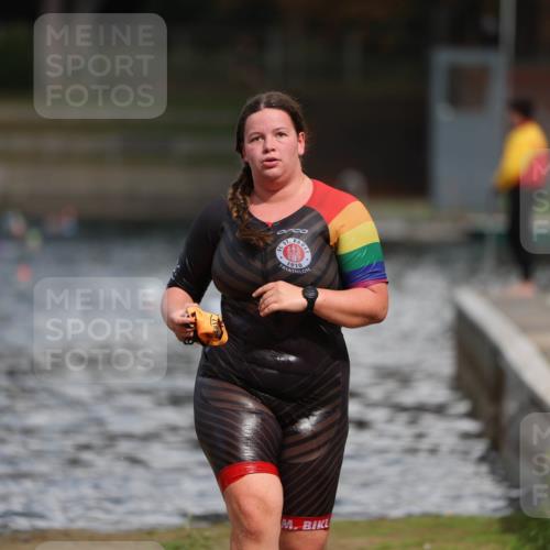 14.09.2025 - Stadtparktriathlon Michael Strokosch http://msf.ph/oto/8876056 14.09.2025 13:14:39 Schwimmen 1528 meine-sportfotos.de