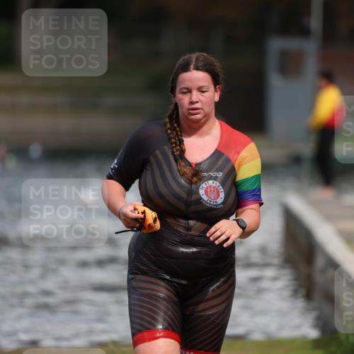 14.09.2025 - Stadtparktriathlon Michael Strokosch http://msf.ph/oto/8876059 14.09.2025 13:14:40 Schwimmen 1528 meine-sportfotos.de