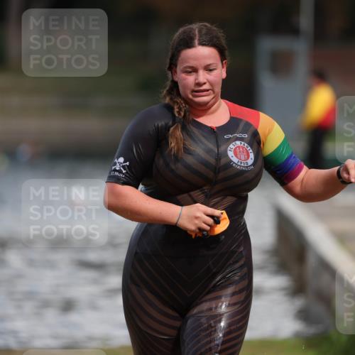14.09.2025 - Stadtparktriathlon Michael Strokosch http://msf.ph/oto/8876062 14.09.2025 13:14:40 Schwimmen 1528 meine-sportfotos.de