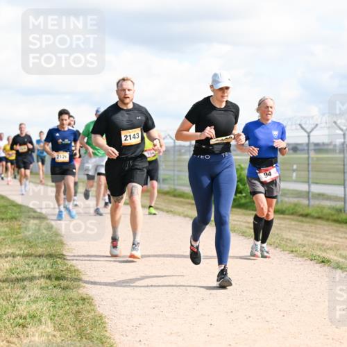 14.09.2025 - Airport Race Dr. Thomas Lammeyer http://msf.ph/oto/8876142 14.09.2025 12:20:56 Laufen 2126, 2143, 94 meine-sportfotos.de