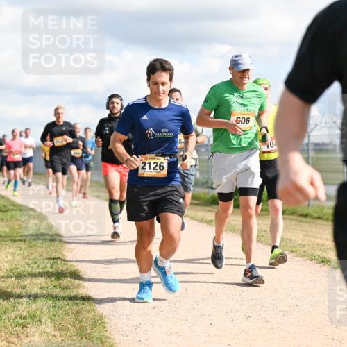 14.09.2025 - Airport Race Dr. Thomas Lammeyer http://msf.ph/oto/8876175 14.09.2025 12:20:59 Laufen 888, 80, 2126, 06, 104, 21 meine-sportfotos.de