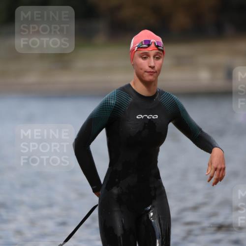 14.09.2025 - Stadtparktriathlon Michael Strokosch http://msf.ph/oto/8876195 14.09.2025 13:15:40 Schwimmen 1523, 1571 meine-sportfotos.de