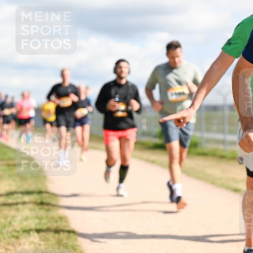 14.09.2025 - Airport Race Dr. Thomas Lammeyer http://msf.ph/oto/8876199 14.09.2025 12:21:00 Laufen 42, 1, 21 meine-sportfotos.de