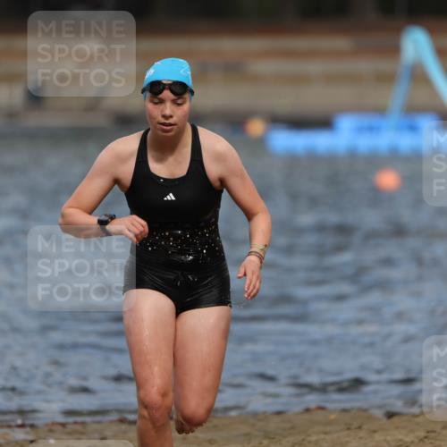 14.09.2025 - Stadtparktriathlon Michael Strokosch http://msf.ph/oto/8876207 14.09.2025 13:15:47 Schwimmen 1523 meine-sportfotos.de