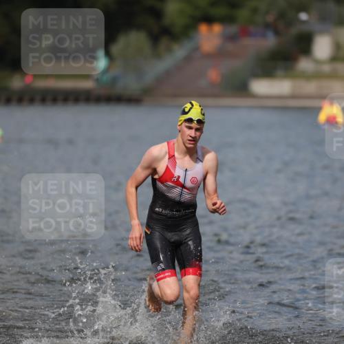 14.09.2025 - Stadtparktriathlon Michael Strokosch http://msf.ph/oto/8876271 14.09.2025 13:16:19 Schwimmen 1576, 1594, 1596, 1603, 1605, 1607, 1618 meine-sportfotos.de