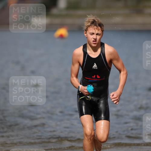 14.09.2025 - Stadtparktriathlon Michael Strokosch http://msf.ph/oto/8876294 14.09.2025 13:16:24 Schwimmen 1578, 1579, 1580, 1594, 1603, 1605, 1607, 1618 meine-sportfotos.de