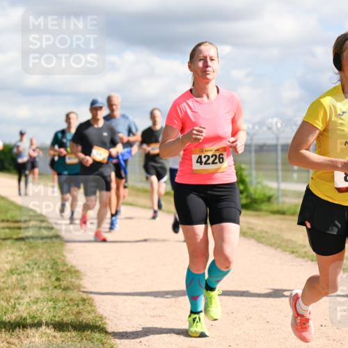 14.09.2025 - Airport Race Dr. Thomas Lammeyer http://msf.ph/oto/8876296 14.09.2025 12:21:06 Laufen 4226, 840 meine-sportfotos.de