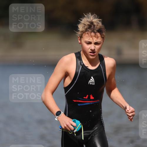 14.09.2025 - Stadtparktriathlon Michael Strokosch http://msf.ph/oto/8876300 14.09.2025 13:16:24 Schwimmen 1578, 1579, 1580, 1594, 1603, 1605, 1607, 1618 meine-sportfotos.de
