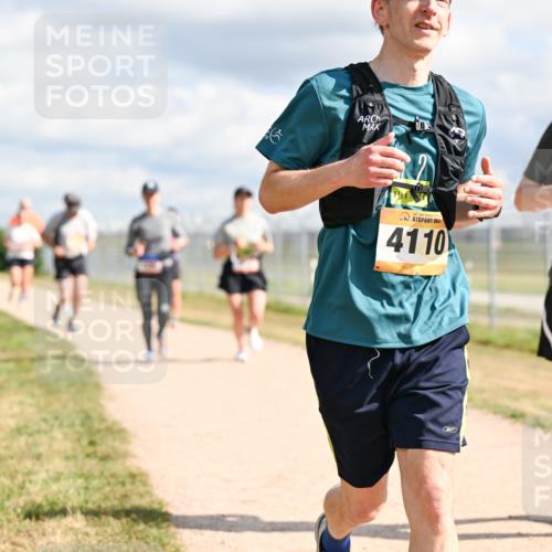14.09.2025 - Airport Race Dr. Thomas Lammeyer http://msf.ph/oto/8876368 14.09.2025 12:21:10 Laufen 4110 meine-sportfotos.de