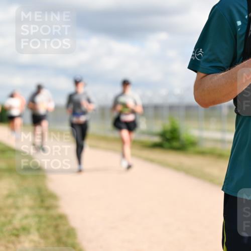 14.09.2025 - Airport Race Dr. Thomas Lammeyer http://msf.ph/oto/8876376 14.09.2025 12:21:11 Laufen 42, 41 meine-sportfotos.de