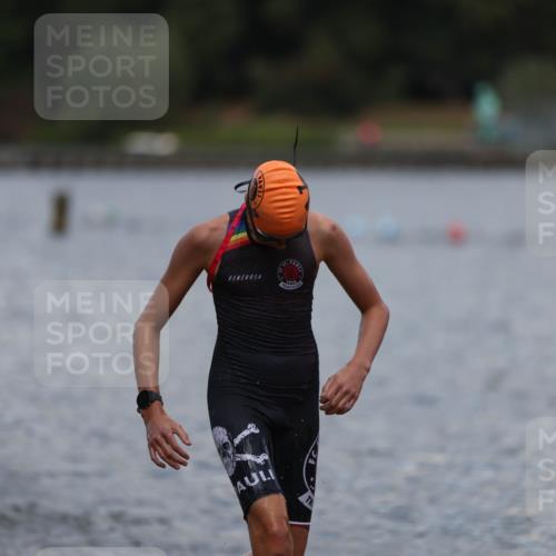 14.09.2025 - Stadtparktriathlon Michael Strokosch http://msf.ph/oto/8876423 14.09.2025 13:17:23 Schwimmen 1564, 1574, 1612, 1614 meine-sportfotos.de