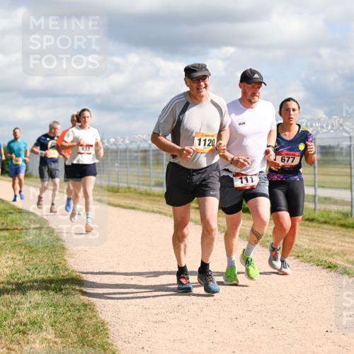 14.09.2025 - Airport Race Dr. Thomas Lammeyer http://msf.ph/oto/8876440 14.09.2025 12:21:15 Laufen 1120, 111, 677 meine-sportfotos.de