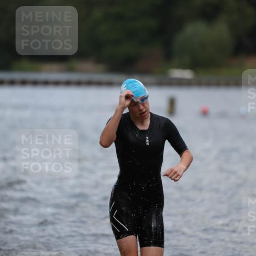 14.09.2025 - Stadtparktriathlon Michael Strokosch http://msf.ph/oto/8876445 14.09.2025 13:17:28 Schwimmen 1564, 1574, 1577, 1599, 1610, 1614, 1617 meine-sportfotos.de