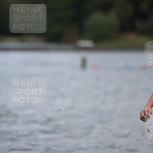 14.09.2025 - Stadtparktriathlon Michael Strokosch http://msf.ph/oto/8876452 14.09.2025 13:17:29 Schwimmen 1564, 1574, 1577, 1599, 1610, 1614, 1617 meine-sportfotos.de