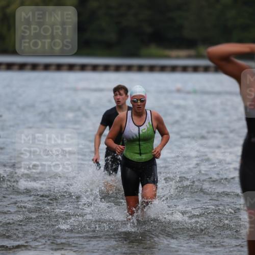 14.09.2025 - Stadtparktriathlon Michael Strokosch http://msf.ph/oto/8876475 14.09.2025 13:17:33 Schwimmen 1574, 1577, 1599, 1606, 1610, 1617 meine-sportfotos.de