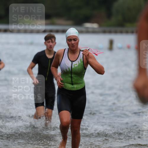 14.09.2025 - Stadtparktriathlon Michael Strokosch http://msf.ph/oto/8876487 14.09.2025 13:17:36 Schwimmen 1574, 1577, 1599, 1606, 1610, 1615, 1617 meine-sportfotos.de