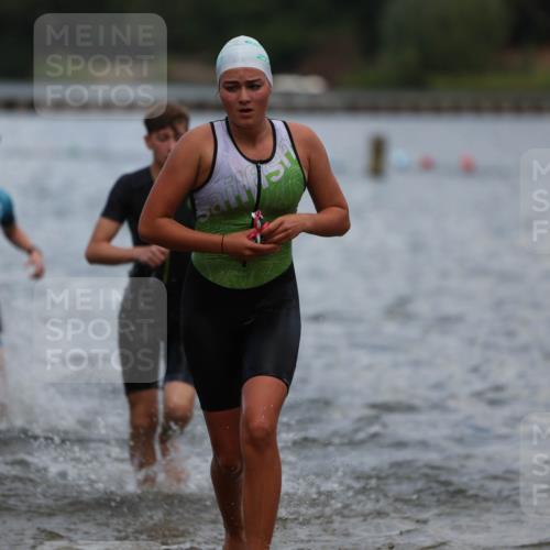 14.09.2025 - Stadtparktriathlon Michael Strokosch http://msf.ph/oto/8876490 14.09.2025 13:17:36 Schwimmen 1574, 1577, 1599, 1606, 1610, 1615, 1617 meine-sportfotos.de