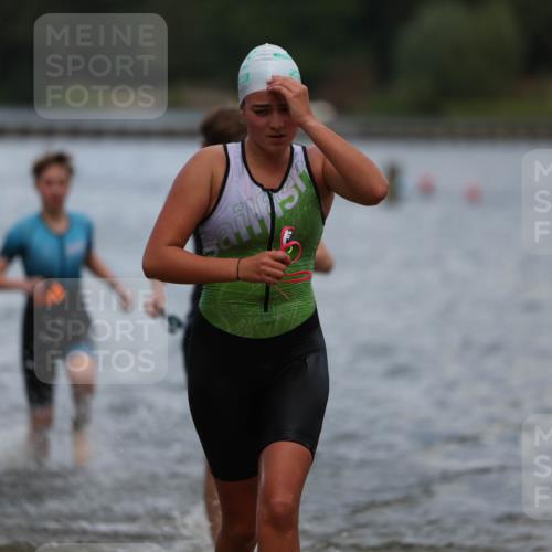14.09.2025 - Stadtparktriathlon Michael Strokosch http://msf.ph/oto/8876494 14.09.2025 13:17:37 Schwimmen 1574, 1577, 1599, 1606, 1610, 1615, 1617 meine-sportfotos.de