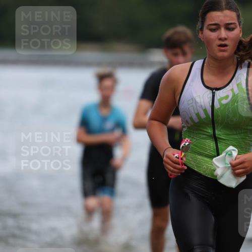 14.09.2025 - Stadtparktriathlon Michael Strokosch http://msf.ph/oto/8876500 14.09.2025 13:17:38 Schwimmen 1574, 1577, 1599, 1606, 1610, 1615, 1617 meine-sportfotos.de