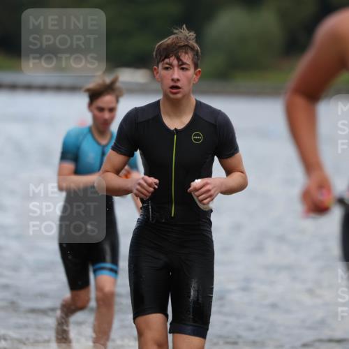14.09.2025 - Stadtparktriathlon Michael Strokosch http://msf.ph/oto/8876503 14.09.2025 13:17:38 Schwimmen 1574, 1577, 1599, 1606, 1610, 1615, 1617 meine-sportfotos.de