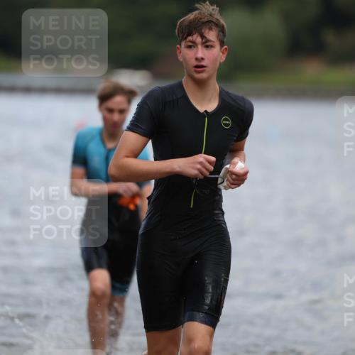 14.09.2025 - Stadtparktriathlon Michael Strokosch http://msf.ph/oto/8876504 14.09.2025 13:17:39 Schwimmen 1577, 1599, 1606, 1610, 1615, 1617 meine-sportfotos.de