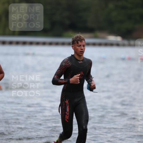 14.09.2025 - Stadtparktriathlon Michael Strokosch http://msf.ph/oto/8876517 14.09.2025 13:17:42 Schwimmen 1563, 1584, 1599, 1606, 1610, 1615, 1617 meine-sportfotos.de