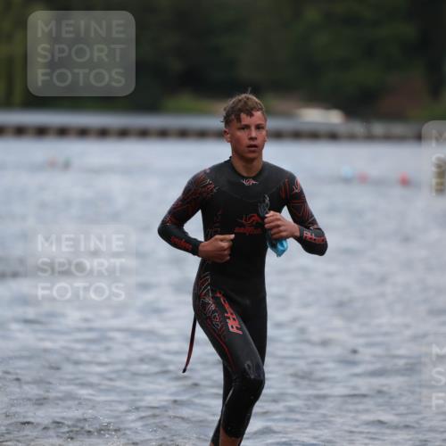14.09.2025 - Stadtparktriathlon Michael Strokosch http://msf.ph/oto/8876519 14.09.2025 13:17:42 Schwimmen 1563, 1584, 1599, 1606, 1610, 1615, 1617 meine-sportfotos.de