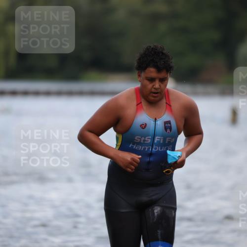 14.09.2025 - Stadtparktriathlon Michael Strokosch http://msf.ph/oto/8876532 14.09.2025 13:17:44 Schwimmen 1563, 1570, 1584, 1599, 1606, 1615, 1617 meine-sportfotos.de